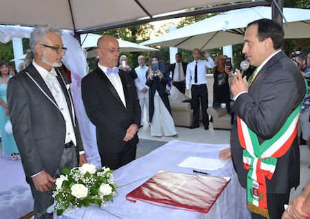 Lazio Pride ricorderà Emanuele Crestini, il sindaco di Rocca di Papa scomparso nella notte. Fu il primo nel Lazio a celebrare un’unione civile