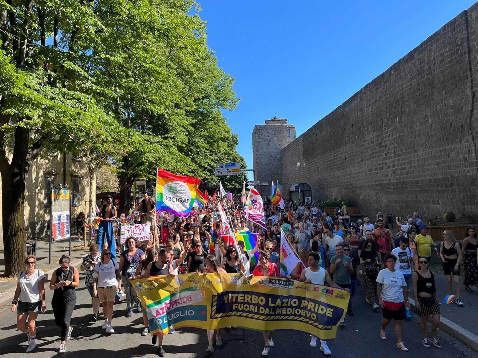 LAZIO PRIDE: LUNGO IL PERCORSO 6000 PERSONE A VITERBO. NEL 2023 APPUNTAMENTO A LATINA